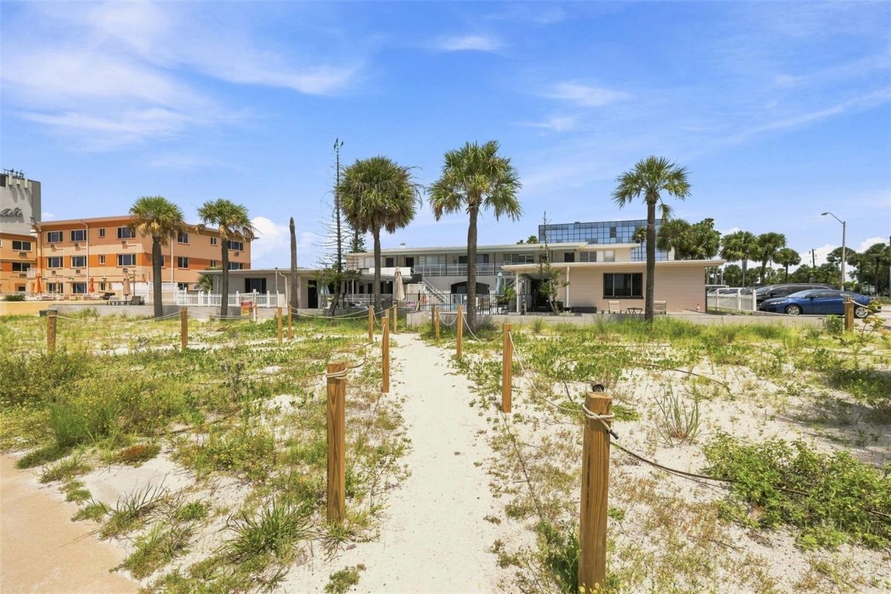 10450 Gulf Boulevard, Treasure Island, FL 33706 Photo
