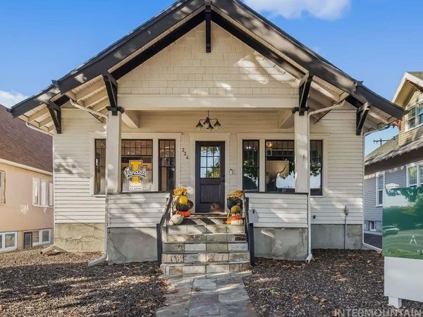 224 W 3rd Street, Moscow, ID 83843