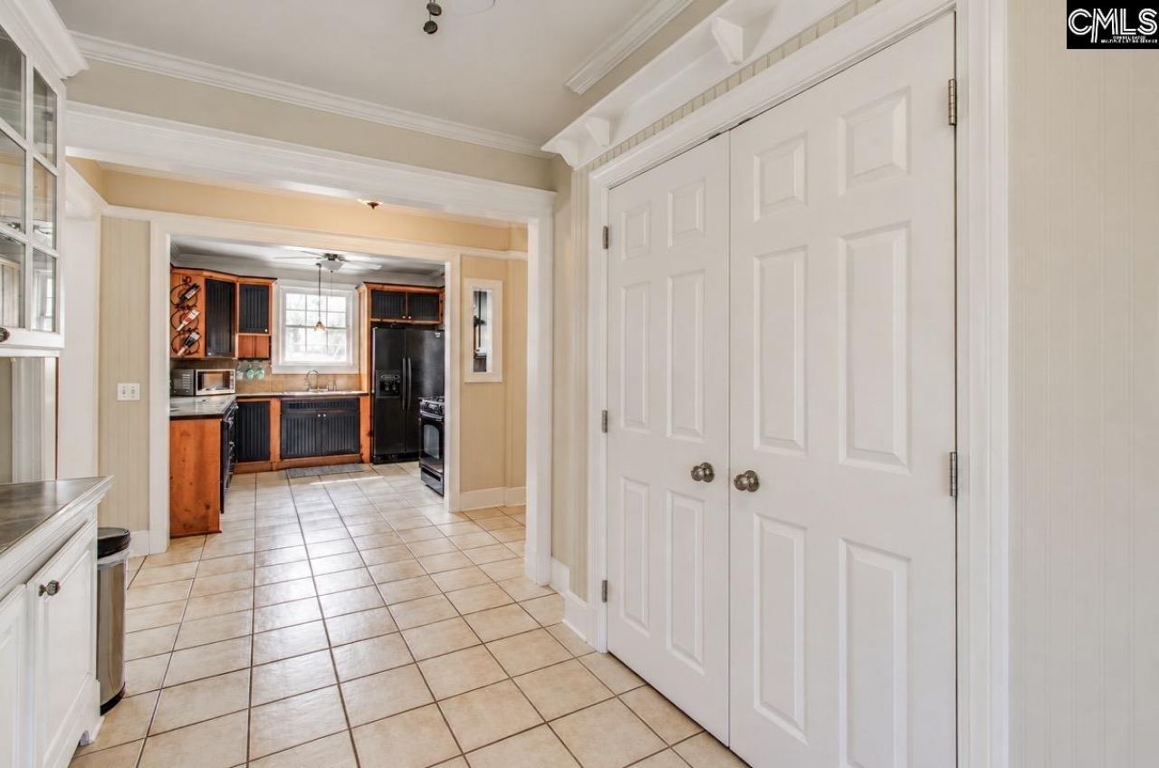 5301 Colonial Drive Photo 10