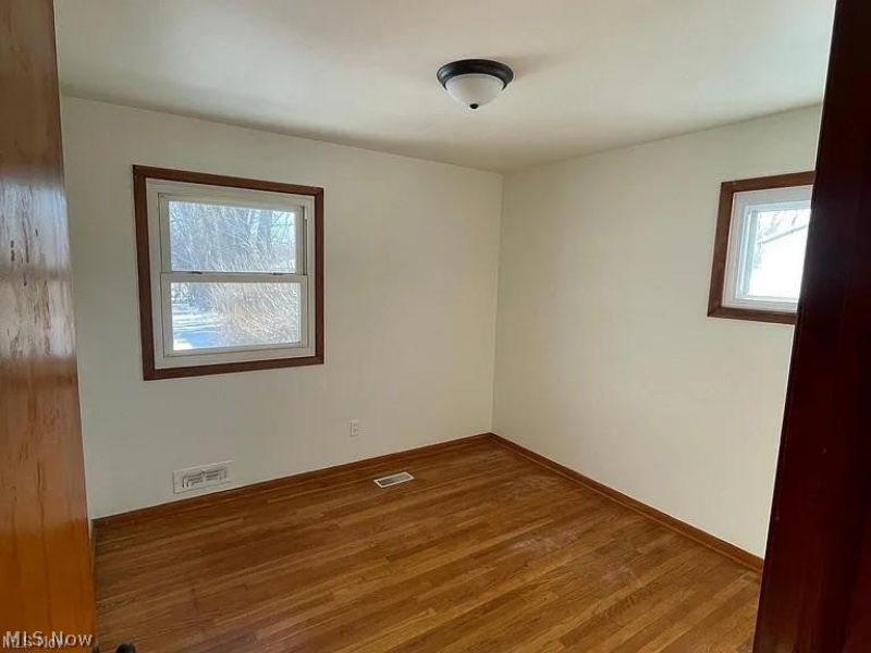 4133 Eastwood Lane, Warrensville Heights, OH 44122 Photo 5