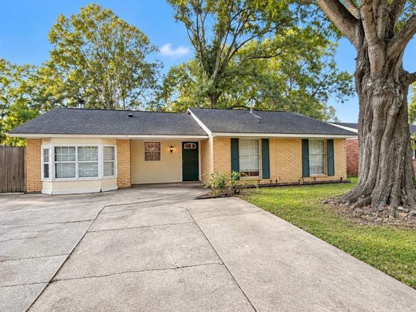 1735 Southland Ct, Baton Rouge, LA 70810