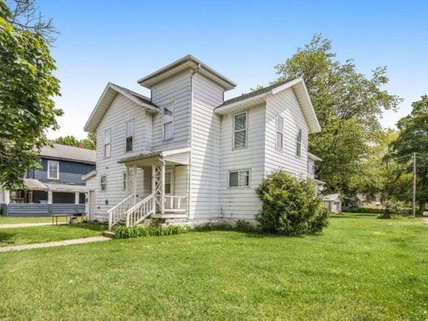 101 N Maple Street, Unit 1, Hartford, MI 49057