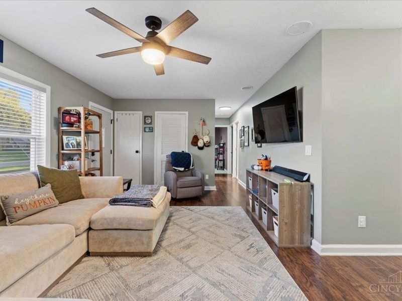 240 Oneida Drive, Loveland, OH 45140 Photo 12