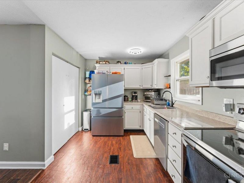 240 Oneida Drive, Loveland, OH 45140 Photo 18