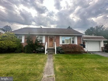 508 E HUMMELSTOWN STREET, ELIZABETHTOWN, PA 17022