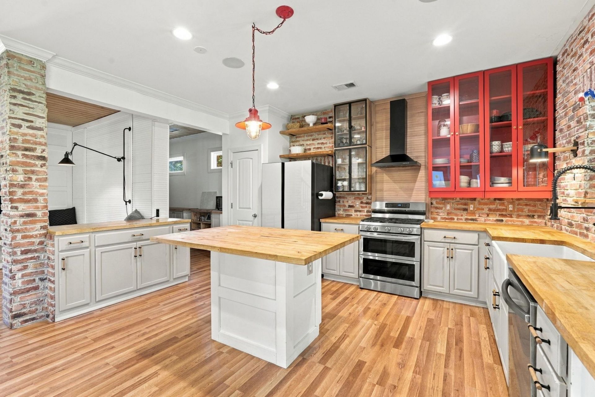 1004 Maccoa Dr. Photo 12