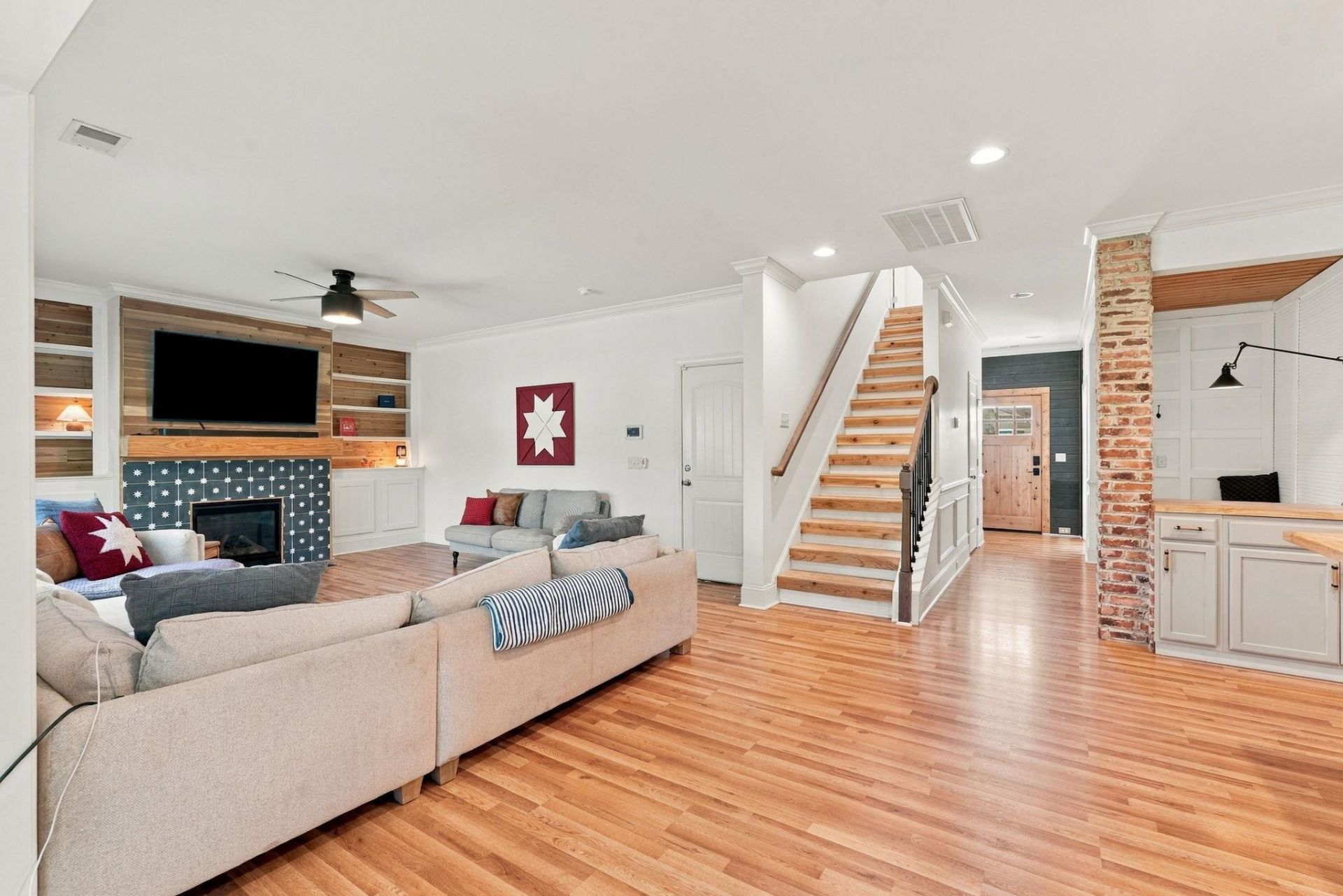 1004 Maccoa Dr. Photo 9