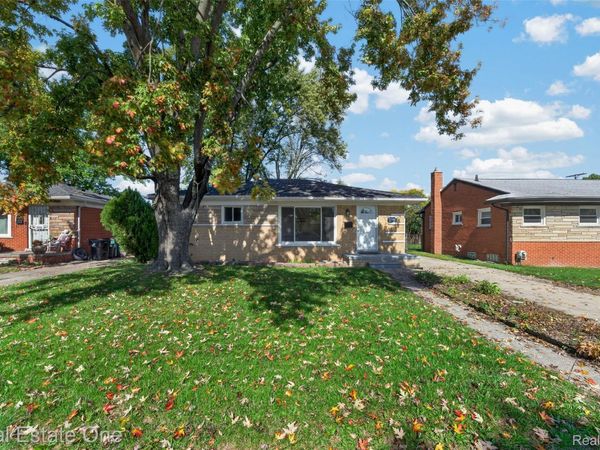 12740 Sterling Court, Oak Park, Mi 48237