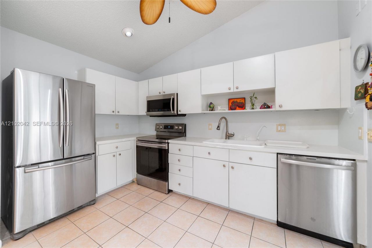 3010 NW 12th St , Unit D, Delray Beach, FL 33445 Photo