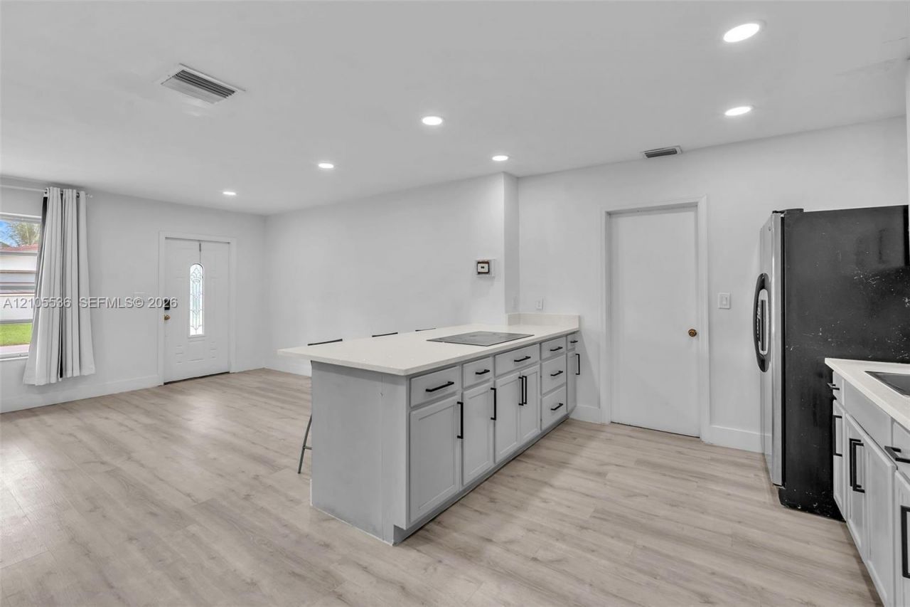 5406 NW 23rd Ave, Tamarac, FL 33309 Photo