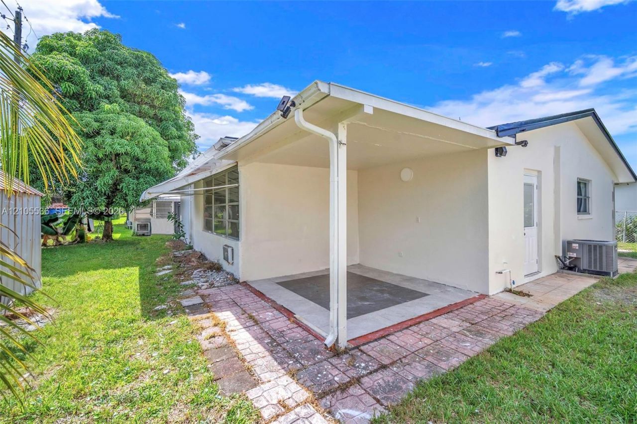 5406 NW 23rd Ave, Tamarac, FL 33309 Photo