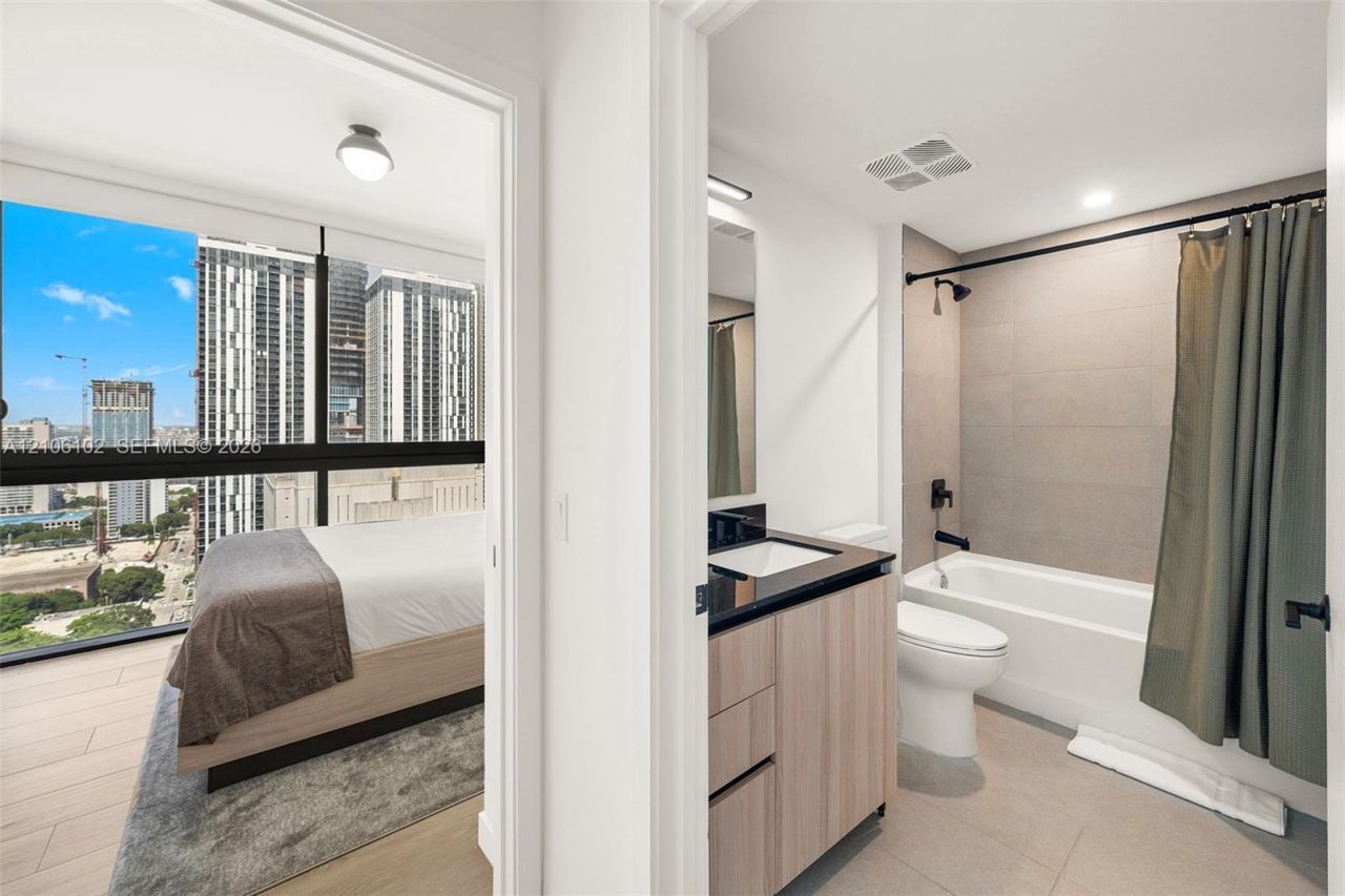 225 N Miami Ave , Unit 3001, Miami, FL 33128 Photo