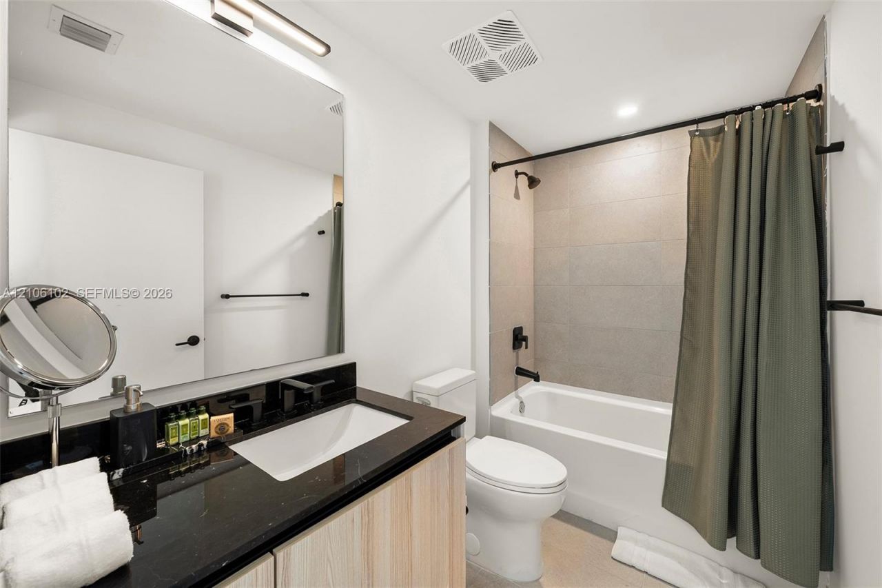 225 N Miami Ave , Unit 3001, Miami, FL 33128 Photo