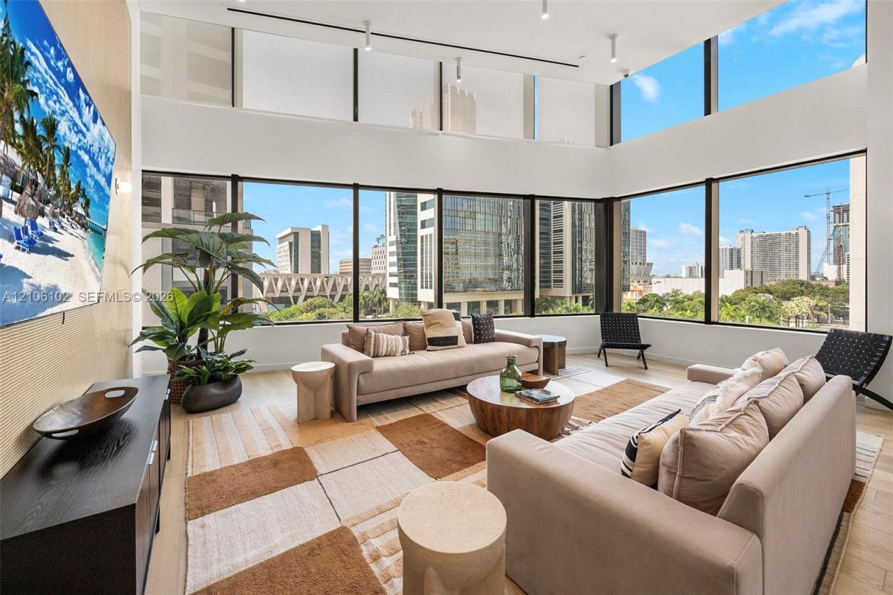225 N Miami Ave , Unit 3001, Miami, FL 33128 Photo