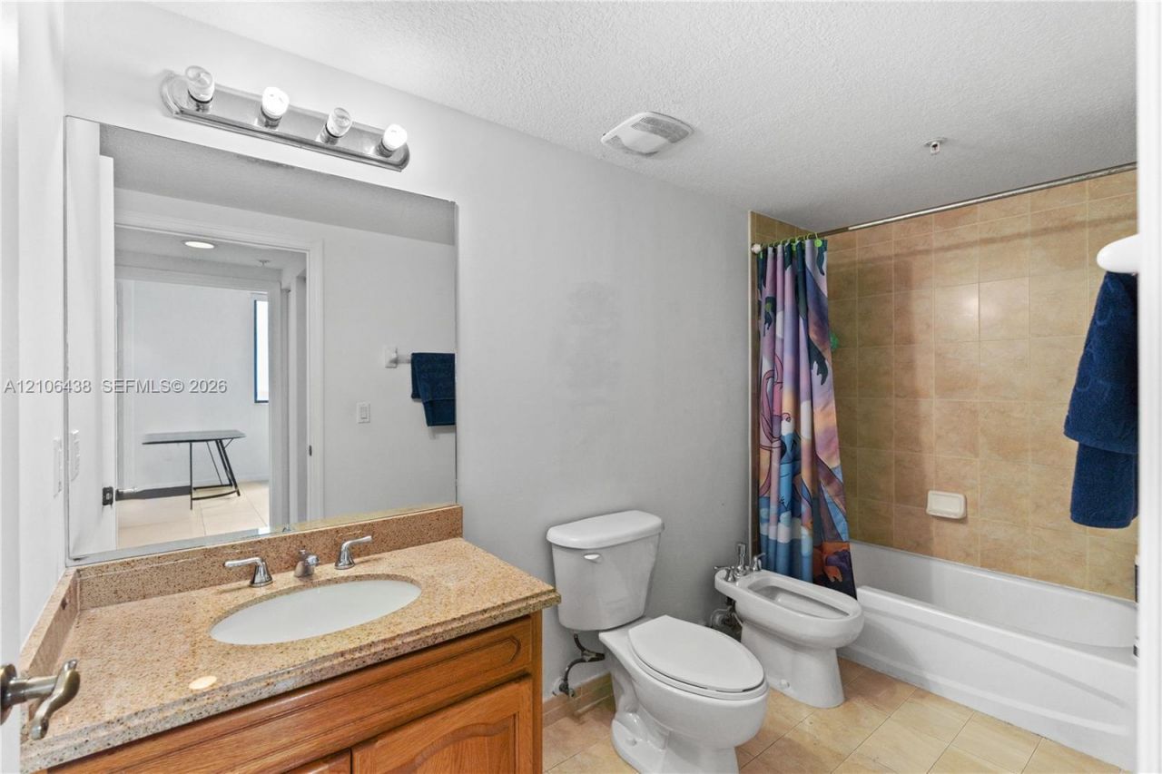 4242 NW 2nd St , Unit 1609, Miami, FL 33126 Photo