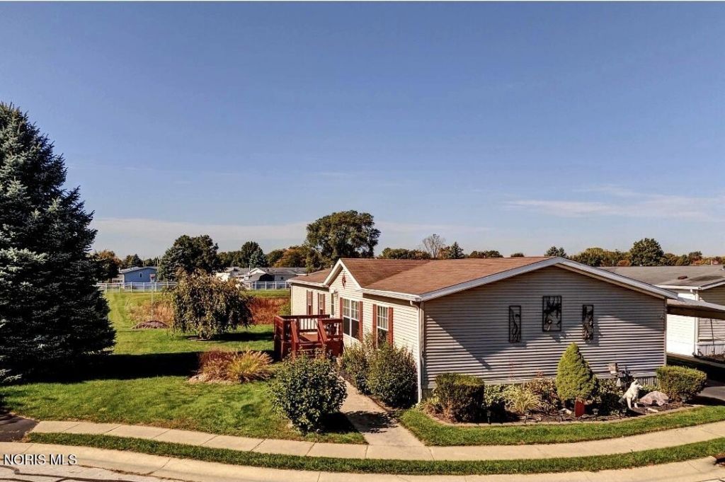 715 S Holland Sylvania, Toledo, OH 43615 Main Photo