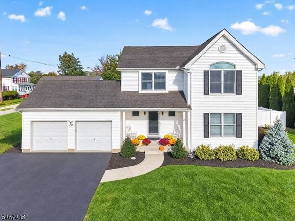 151 S 6Th St, Lopatcong, NJ 08865
