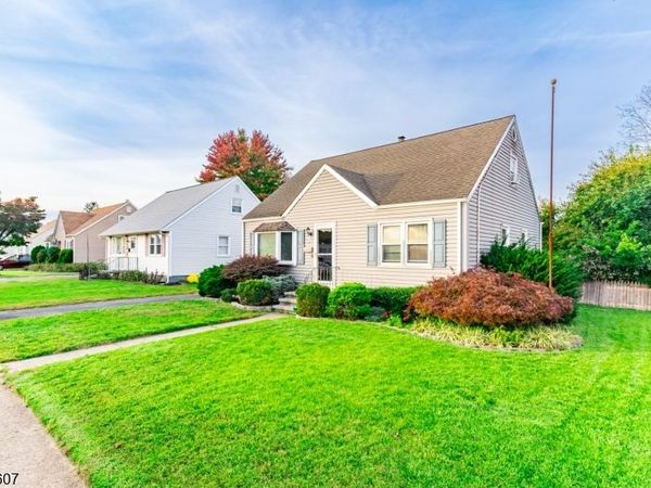 16 Dodge, Hamilton, NJ 08610