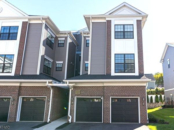 49 Harvest Way, Little Falls, NJ 07424