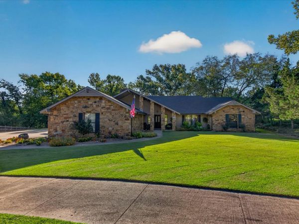 2216 Kristin Lane, Bartlesville, OK 74006