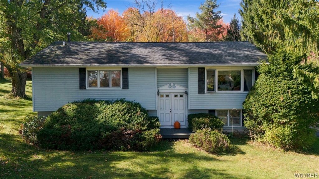 9538 Warner Gulf Road , Holland, NY 14080 Main Photo