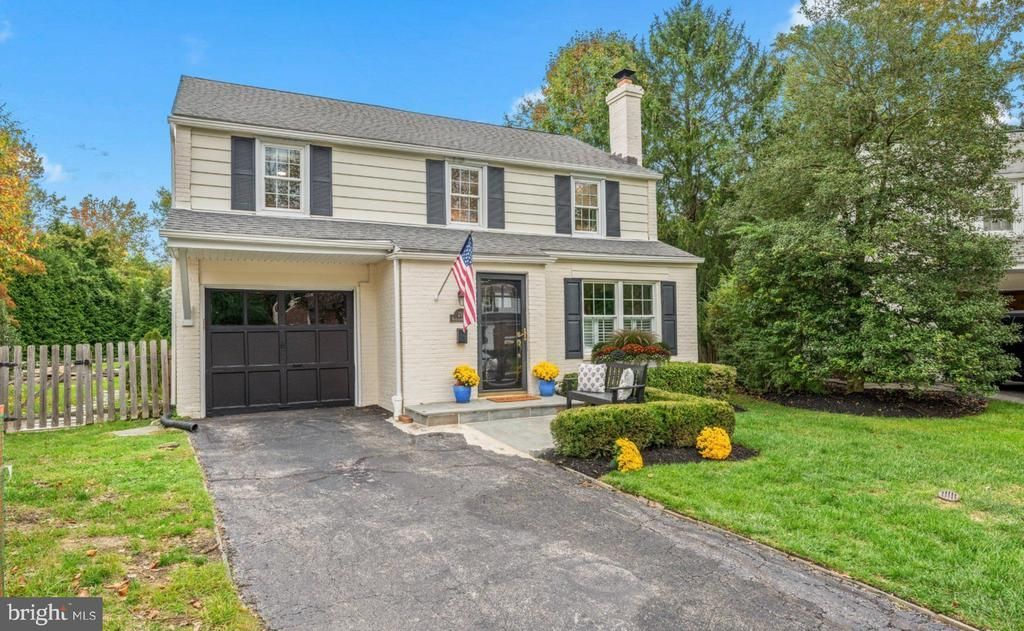 250 Barcladen Circle, Bryn Mawr, PA 19010 Main Photo