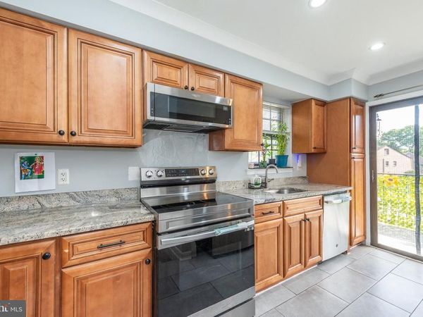 323 GILL LANE, Unit 12R, ISELIN, NJ 08830