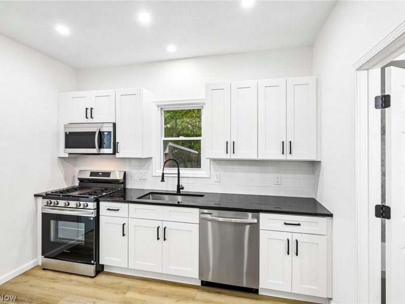 1532 Sheridan Road, South Euclid, OH 44121 Photo 8