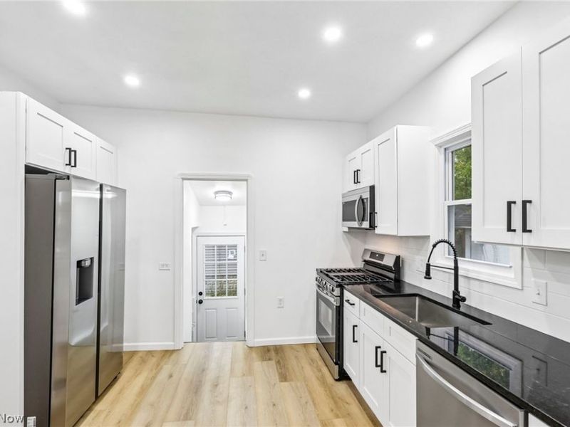1532 Sheridan Road, South Euclid, OH 44121 Photo 9
