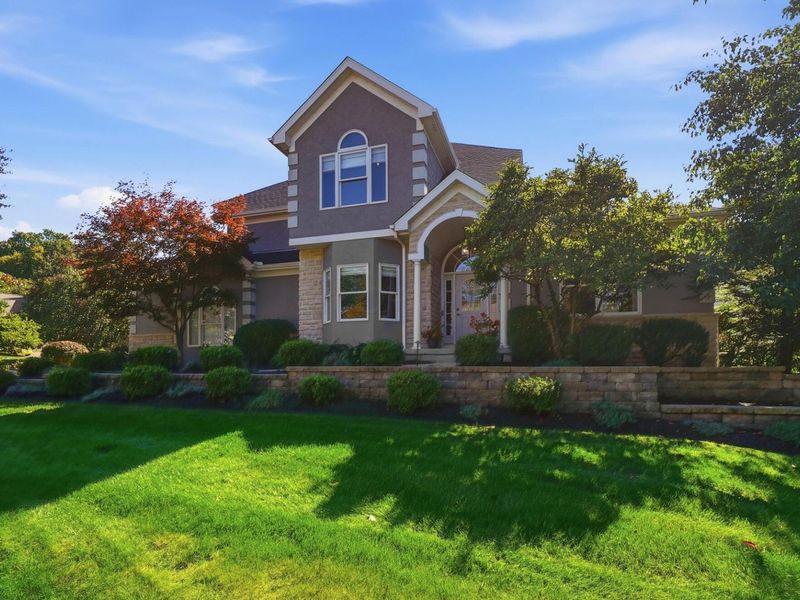 5975 Aberfeldy Court, Westerville, OH 43082 Photo 2