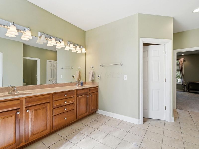 5975 Aberfeldy Court, Westerville, OH 43082 Photo 24