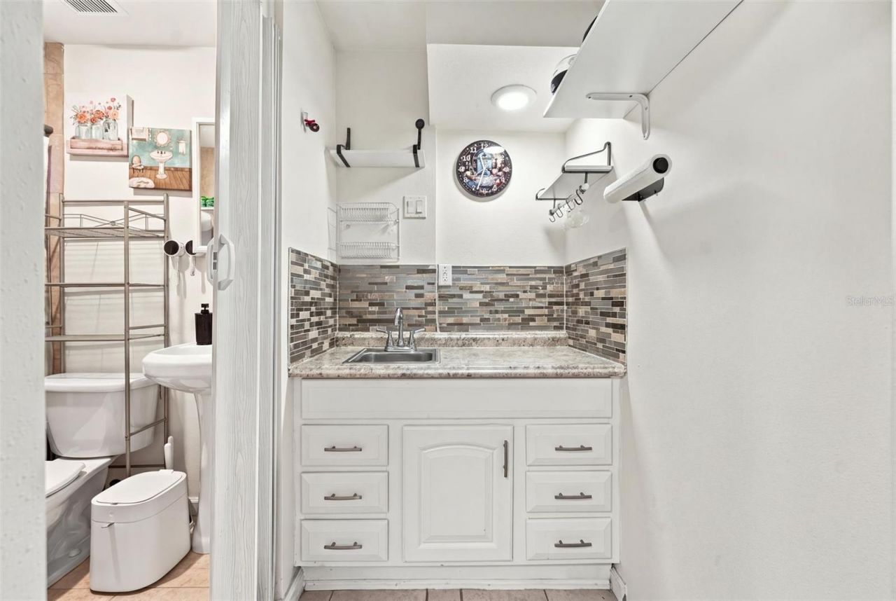 6625 Mauna Loa Boulevard , Sarasota, FL 34241 Photo