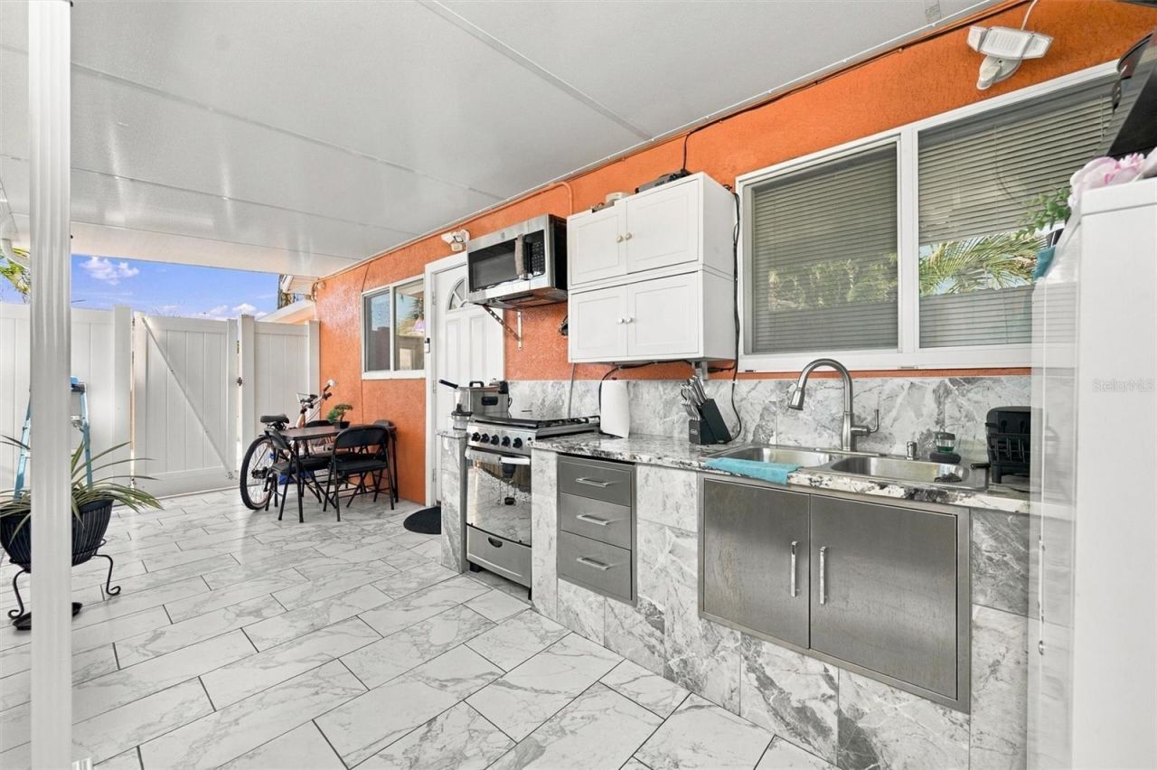 6625 Mauna Loa Boulevard , Sarasota, FL 34241 Photo
