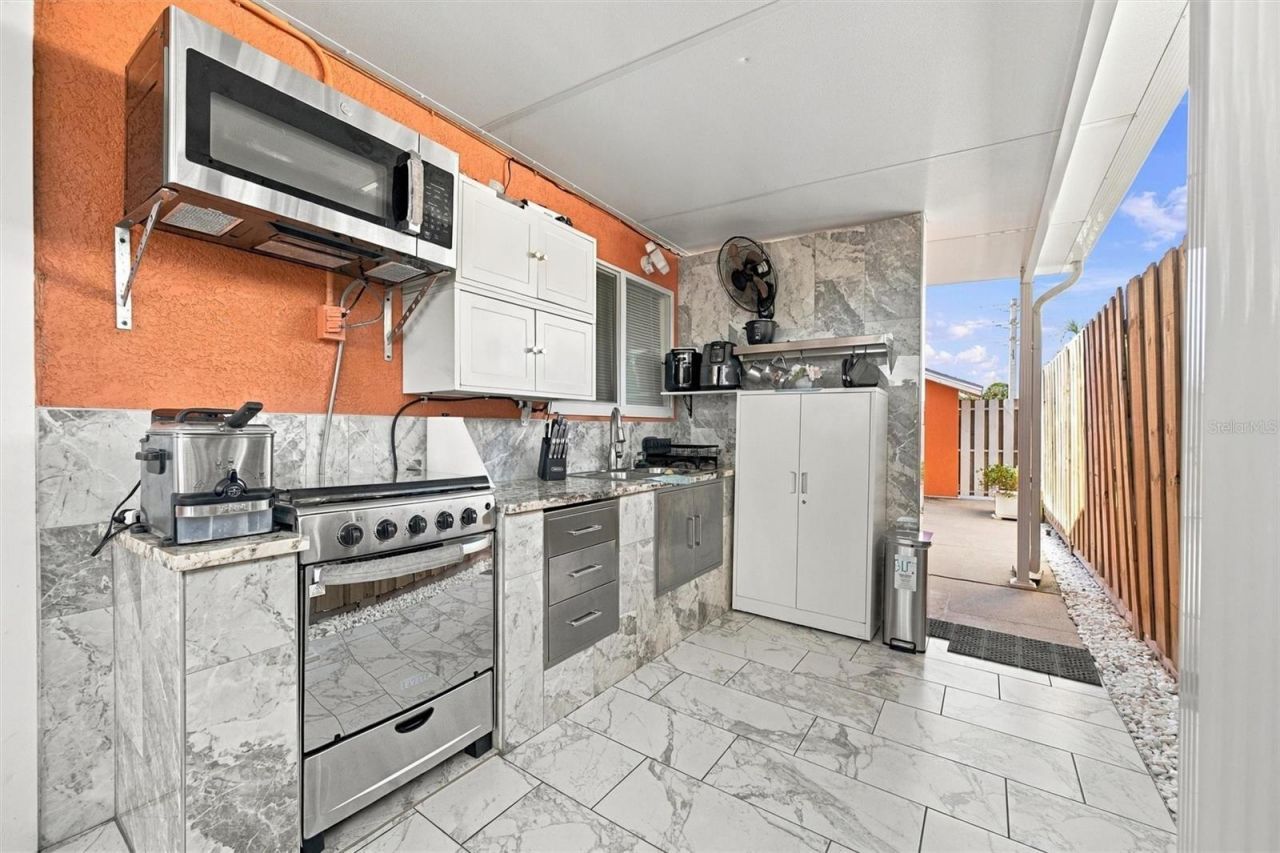 6625 Mauna Loa Boulevard , Sarasota, FL 34241 Photo