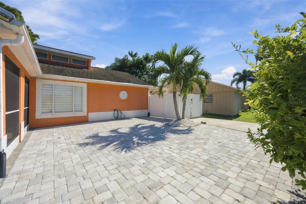 6625 Mauna Loa Boulevard , Sarasota, FL 34241 Photo