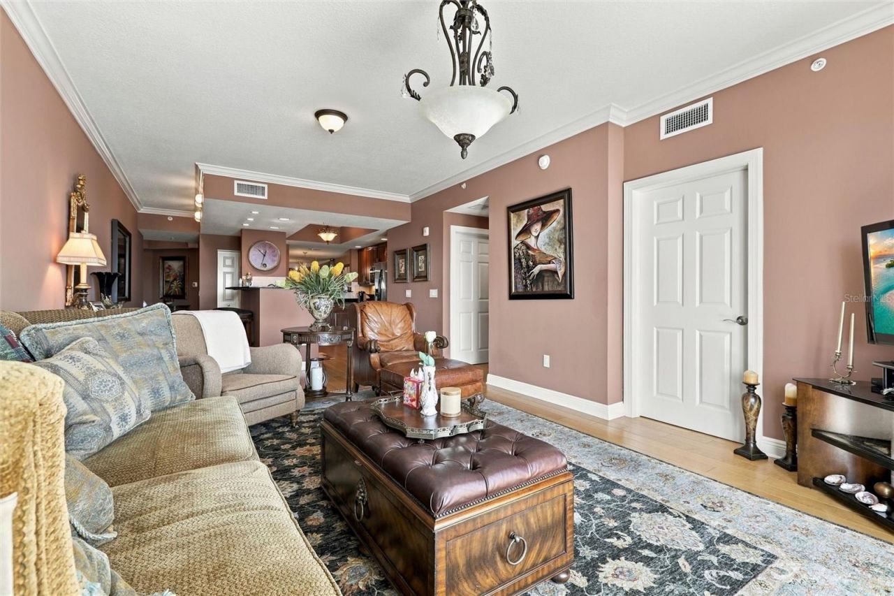 800 N Tamiami Trail, Unit 608, Sarasota, FL 34236 Photo