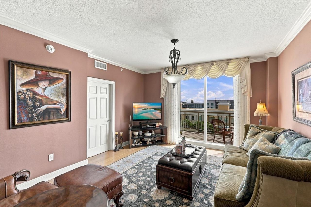800 N Tamiami Trail, Unit 608, Sarasota, FL 34236 Photo