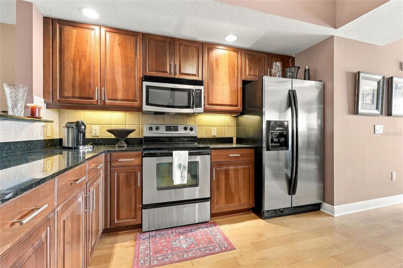 800 N Tamiami Trail, Unit 608, Sarasota, FL 34236 Photo