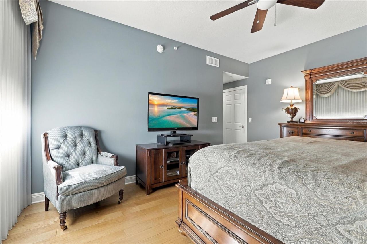 800 N Tamiami Trail, Unit 608, Sarasota, FL 34236 Photo