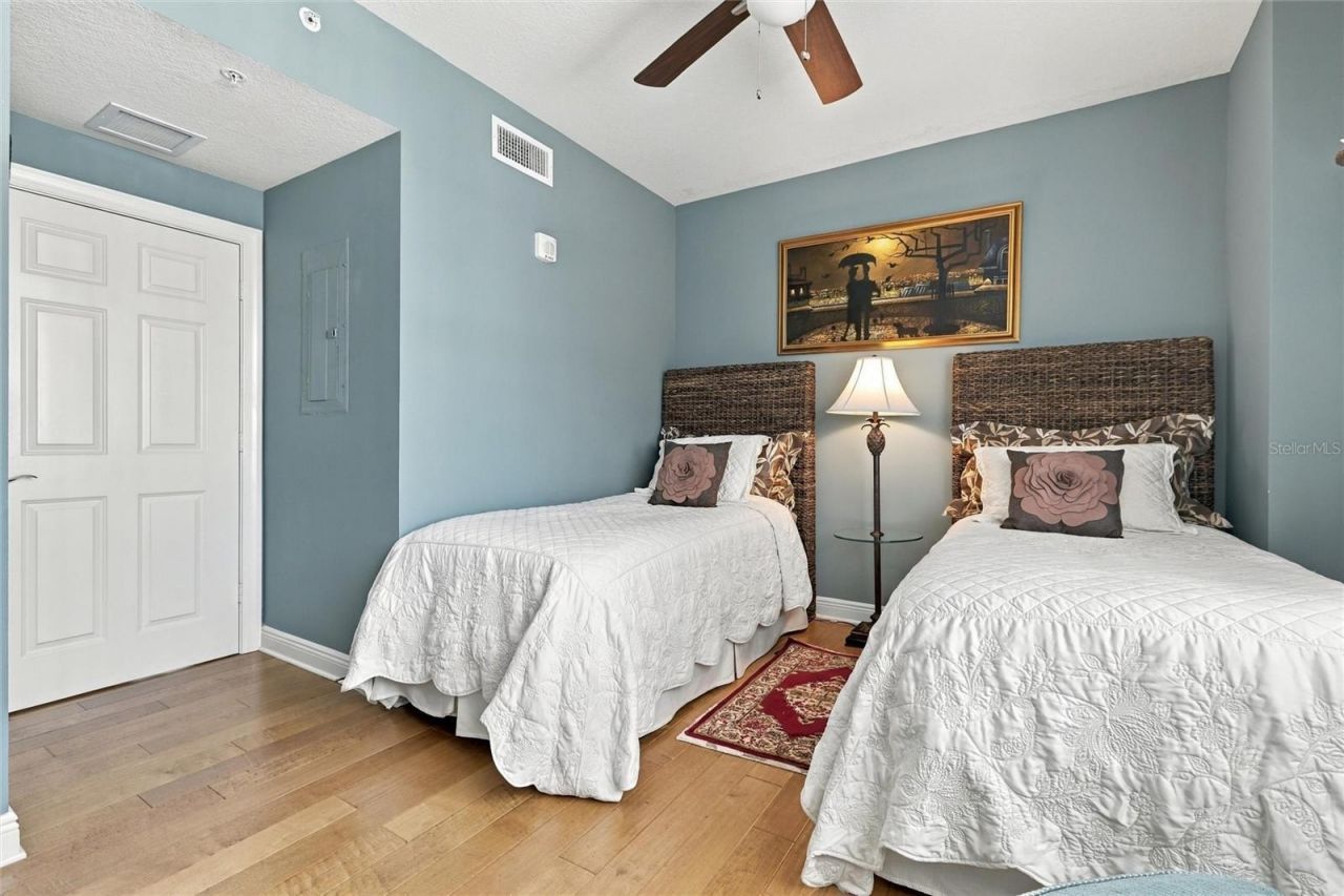 800 N Tamiami Trail, Unit 608, Sarasota, FL 34236 Photo