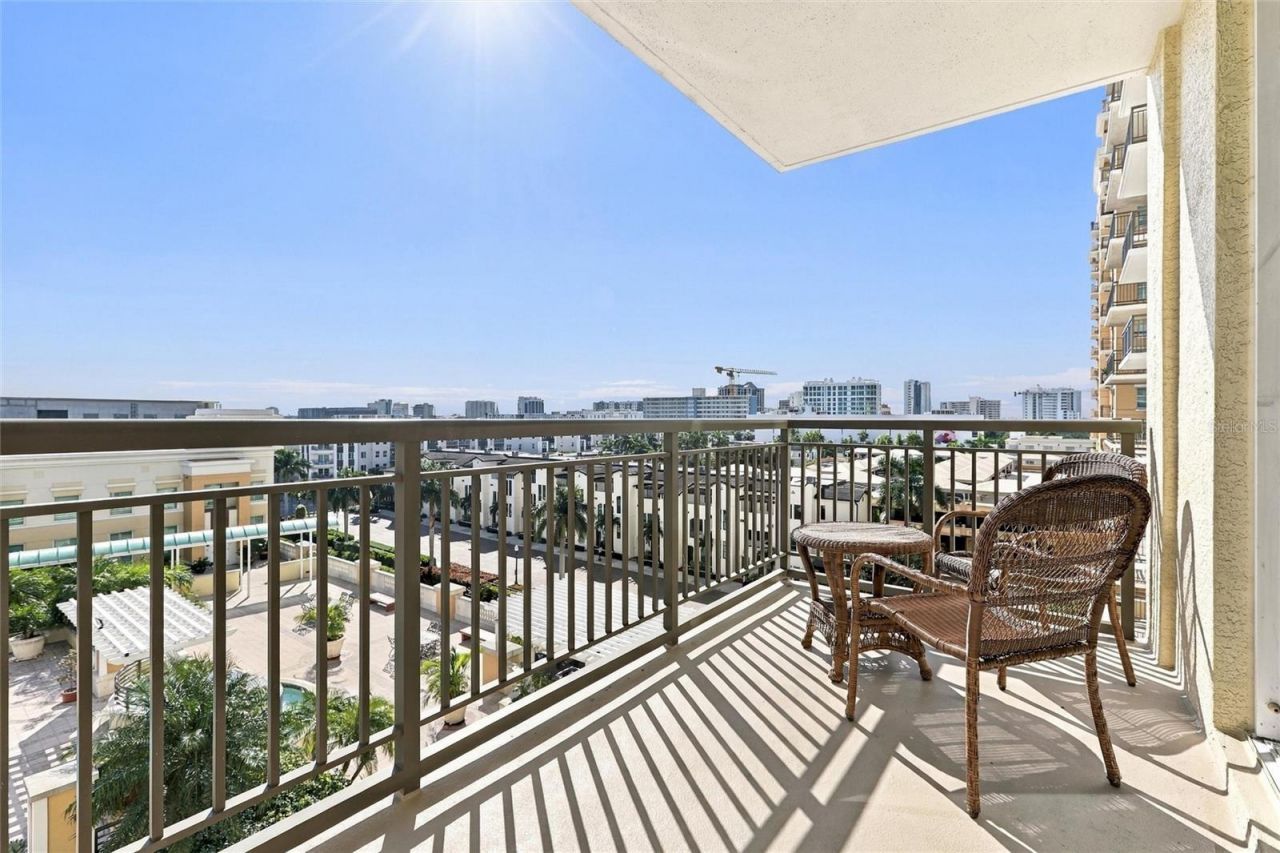 800 N Tamiami Trail, Unit 608, Sarasota, FL 34236 Photo