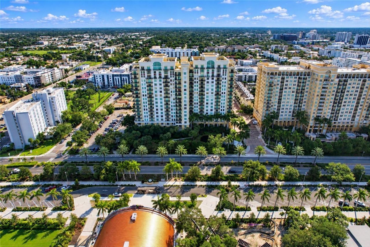 800 N Tamiami Trail, Unit 608, Sarasota, FL 34236 Photo
