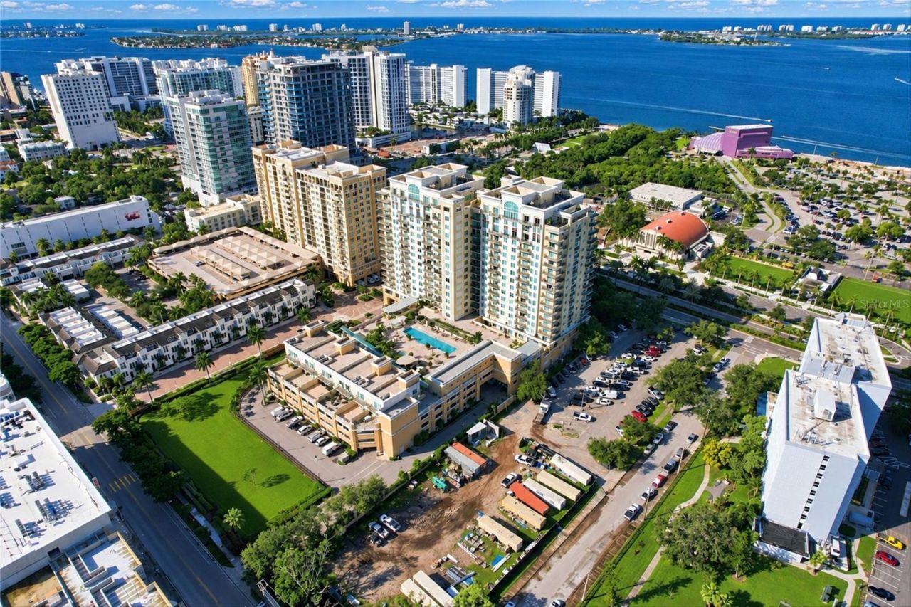 800 N Tamiami Trail, Unit 608, Sarasota, FL 34236 Photo