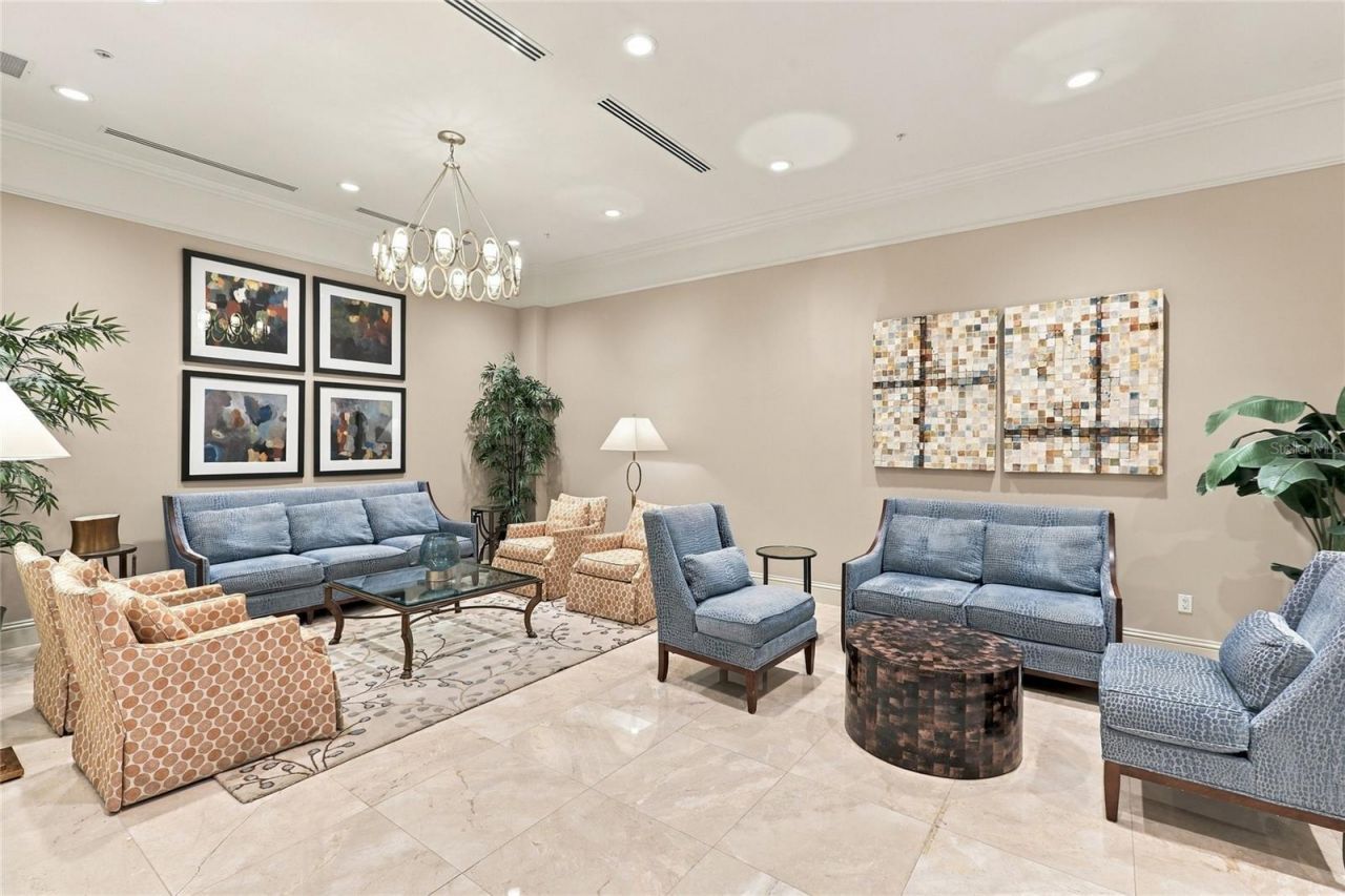 800 N Tamiami Trail, Unit 608, Sarasota, FL 34236 Photo