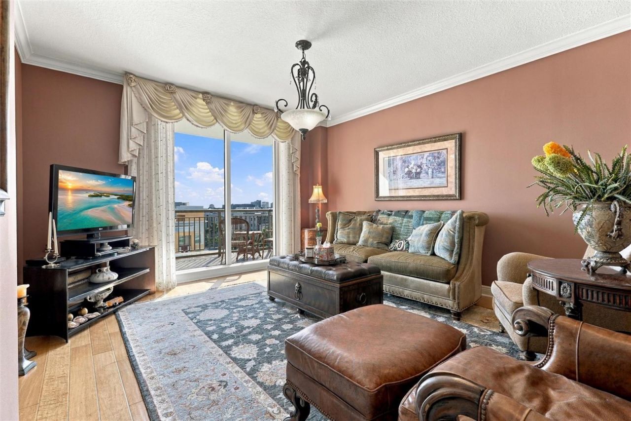 800 N Tamiami Trail, Unit 608, Sarasota, FL 34236 Photo