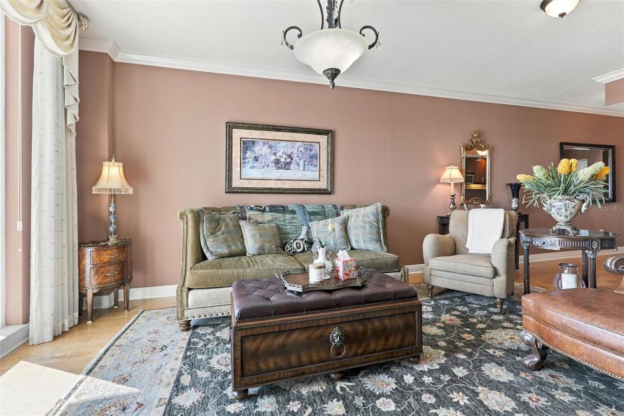 800 N Tamiami Trail, Unit 608, Sarasota, FL 34236 Photo