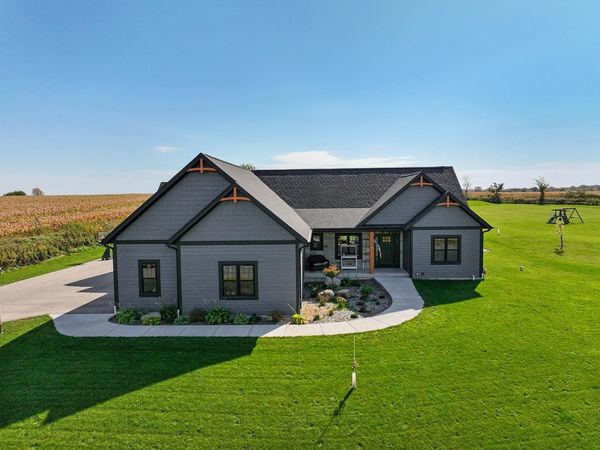 W3033 Preserve DRIVE, Elkhorn, WI 53121