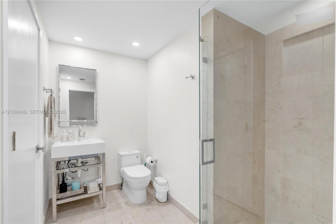 808 Brickell Key Dr , Unit 1006, Miami, FL 33131 Photo