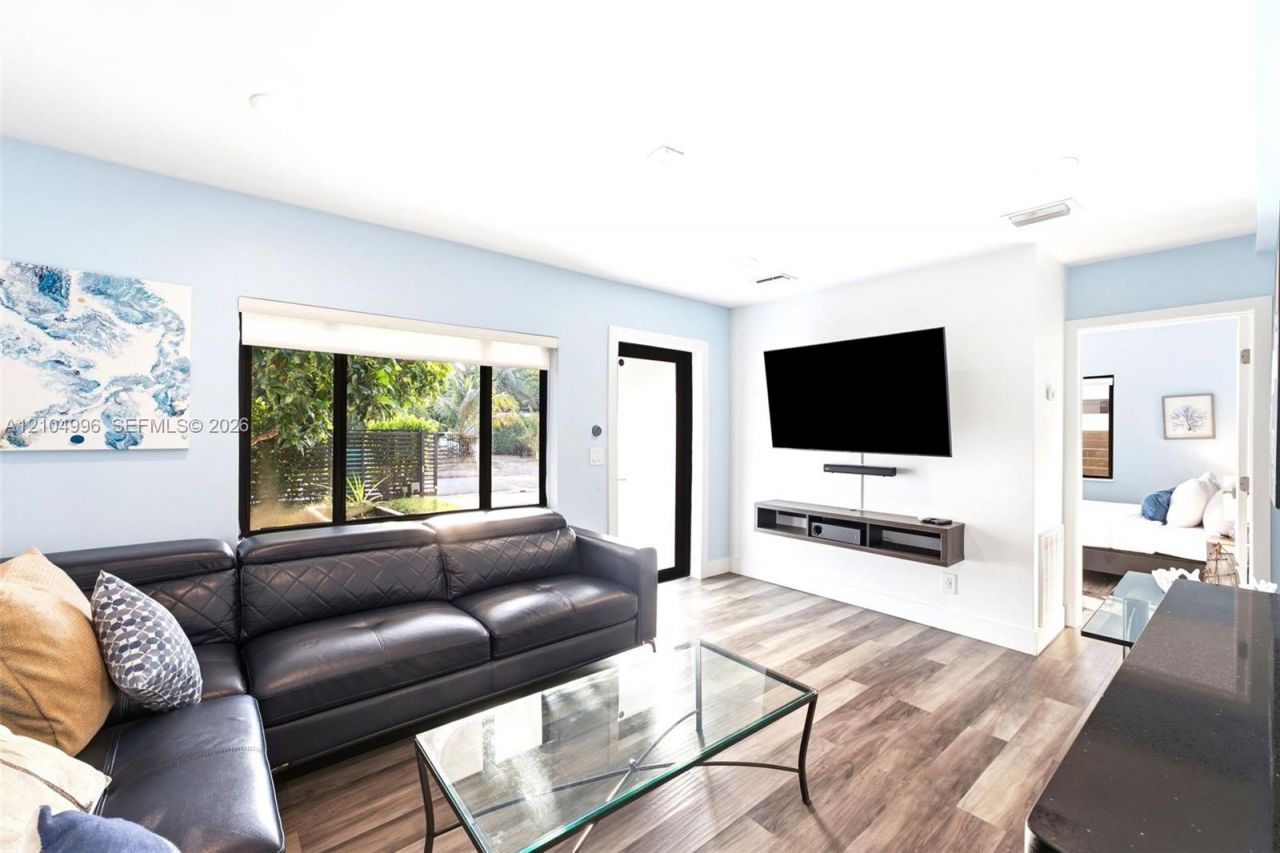 3134 Carter St , Unit 1, Miami, FL 33133 Photo