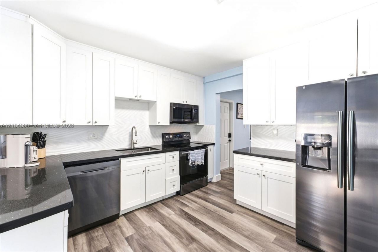 3134 Carter St , Unit 1, Miami, FL 33133 Photo